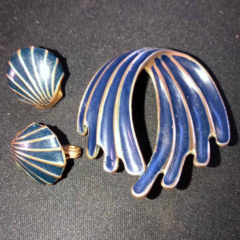 Monet Enamel earrings Shell Brooch Vintage
